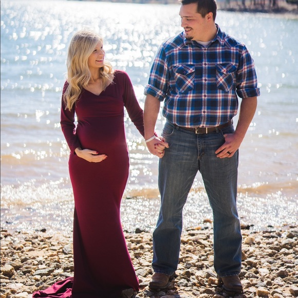 Dresses & Skirts - Maternity dress